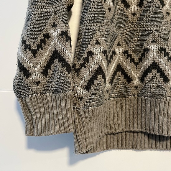 Vintage Knit Grandpa Sweater - Picture 4 of 12